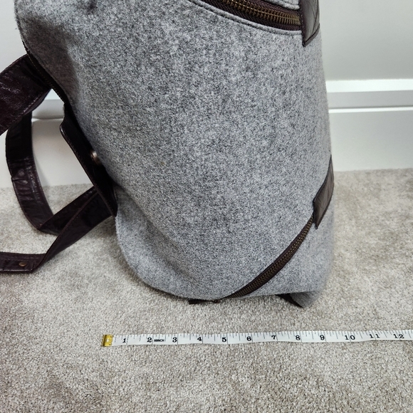 Matt And Nat Vegan Grey Hobo Shoulderbag Purse Duffle Prep Academia Preppy - Picture 12 of 12